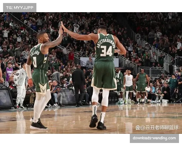 雄鹿字母哥31分14篮板8助攻 但第三节崴脚提前退赛